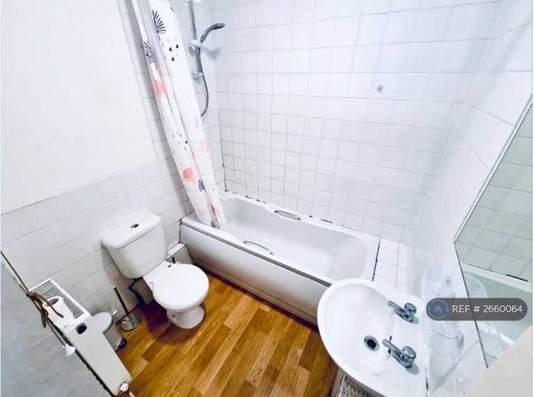 6 bedroom house in Oxford Street, Leamington Spa, CV32 (6 bed) (#2660064)