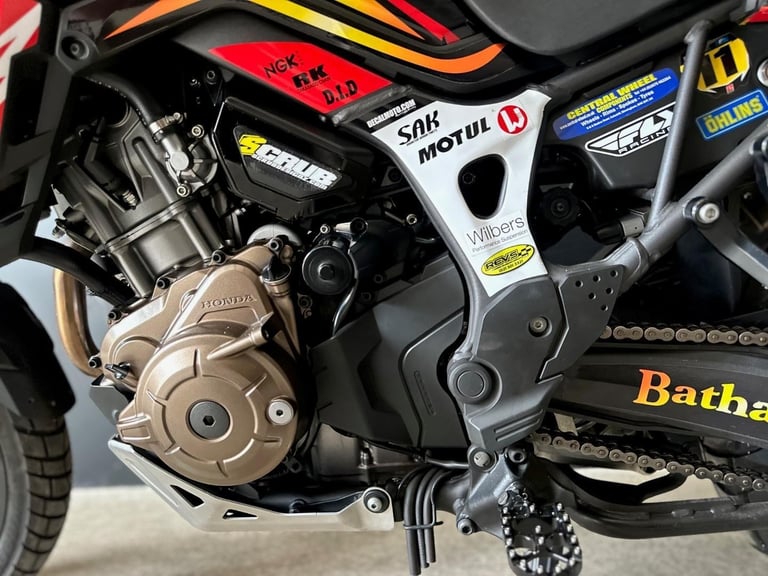 STUNNING LOW MILEAGE 2016/16 HONDA CRF1000 AFRICA TWIN DCT MOTORCYCLE 