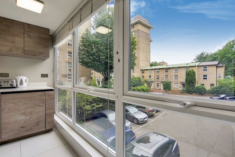 Three bedroom, three bathroom eigth floor apartment in St Johns Wood NW8