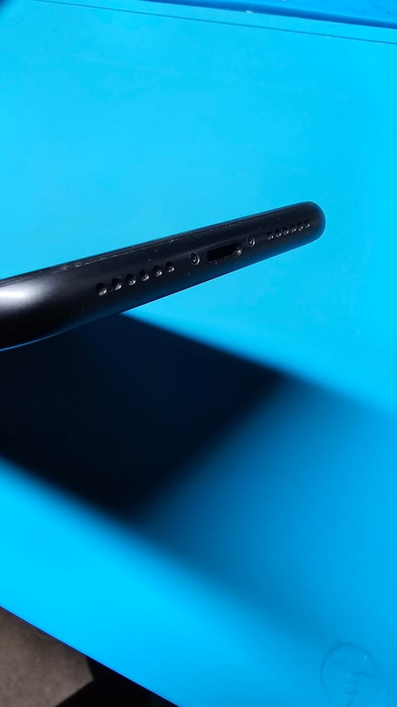 Unlocked iPhone 11 Black previous ex company 64gb with 90 days warranty