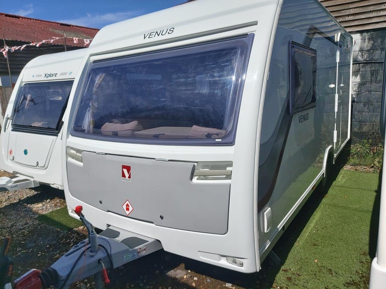 2016 Lunar Venus 460 2 Berth End Washroom Caravan
