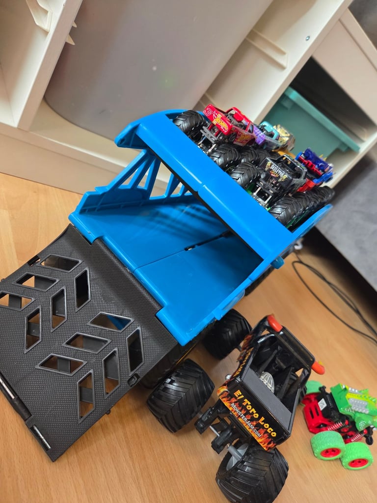 Hotwheels monter trucks 