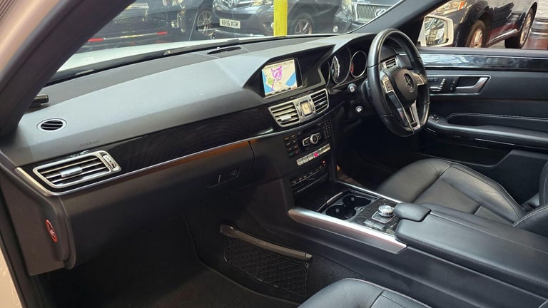  Mercedes-Benz E-Class 3.5 AUTO AMG LINE E350 AVANTGARDE Petrol Automatic