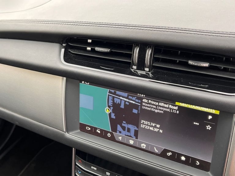 2019 68 JAGUAR XF 2.0I PORTFOLIO GPF SPORTBRAKE 5DR PETROL AUTO EURO 6 (S/S) (25