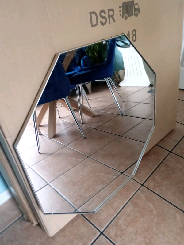 Large mirror 