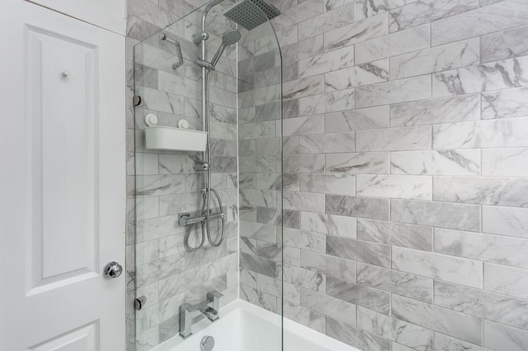 ATTENTION CONTRACTORS & FAMILIES - short term let / accommodation ***2 mins from train station ***