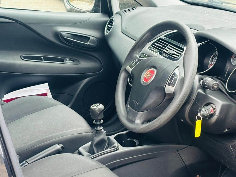 Fiat, PUNTO, Hatchback, 2014, Manual, 1242 (cc), 5 doors, New MOT: 08/27/2026