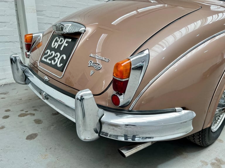 1965 Daimler V8 Petrol Automatic