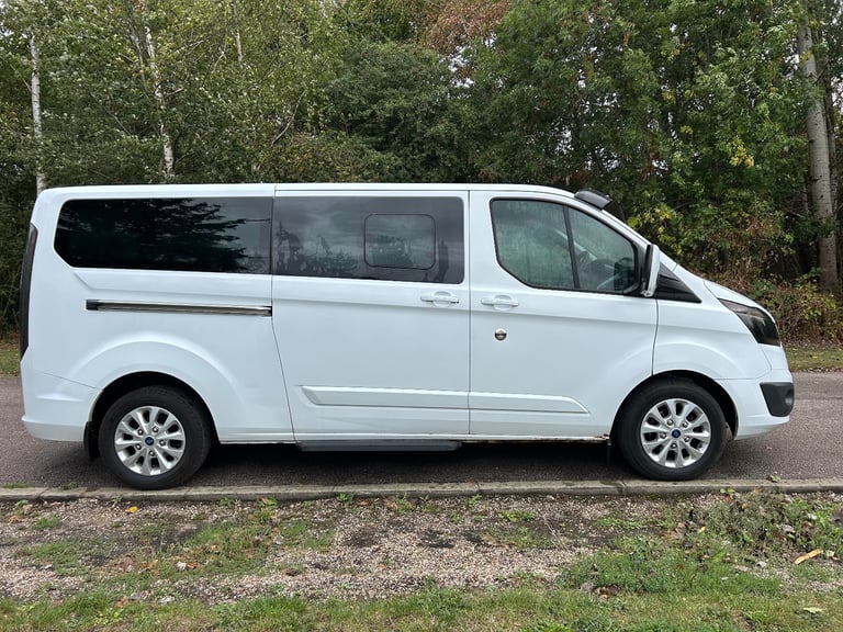 FORD TRANSIT TOURNEO LIMITED 9 SEATER MINIBUS 2015 LWB LONG MOT FULL SERVICE HISTORY