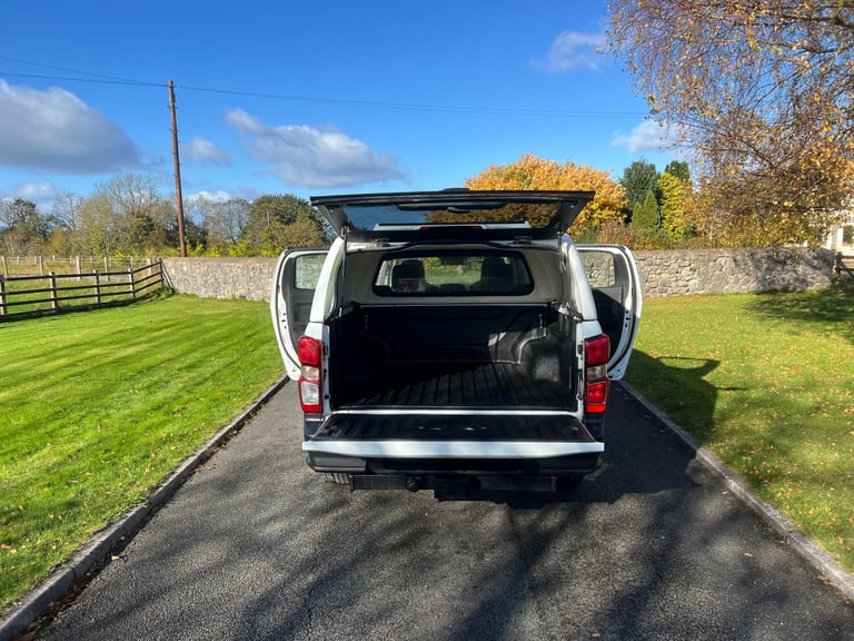 ISUZU D-MAX 1.9 TD 164PS UTILITY MANUAL 4WD 4X4 D/CAB PICKUP 71 REG 59,600 MILES