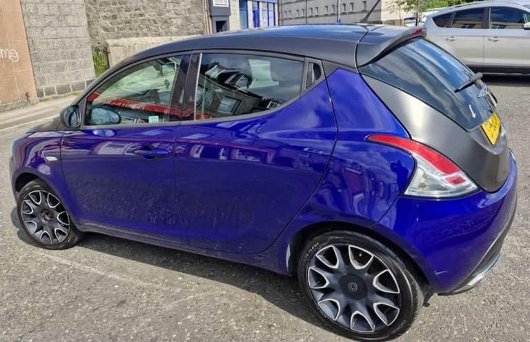 image for Chrysler, YPSILON, Hatchback, 2013, Manual, 1242 (cc), 5 doors