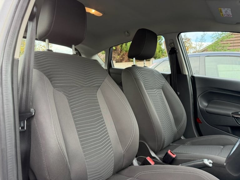 2016 Ford Fiesta 1.0T EcoBoost Zetec Hatchback 5dr Petrol Powershift Euro 6 (100 ps) Hatchback Pe...