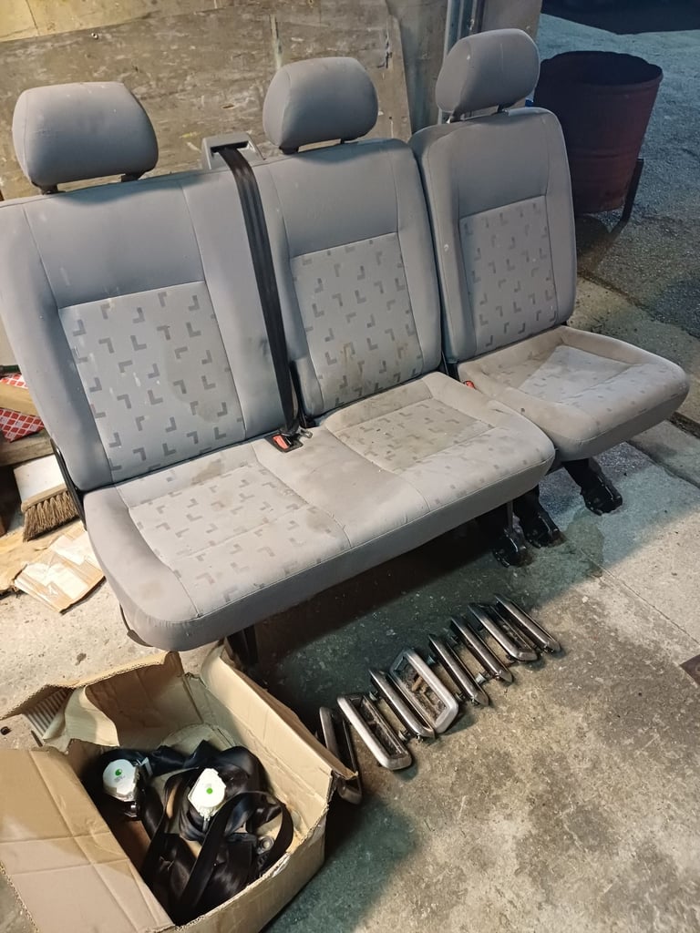 image for Volkswagen transporter t5 kombi seats 2+1