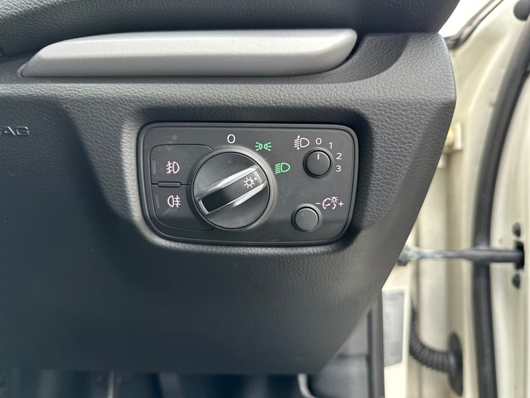 2015 Audi A3 1.6 TDI 110 SE Technik 5dr HATCHBACK Diesel Manual