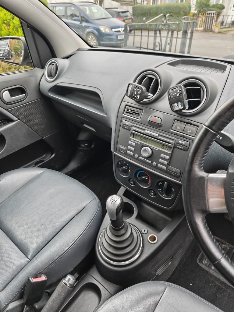 Ford, FIESTA Ghia, Hatchback, 2008, Manual, 1388 (cc), 5 doors