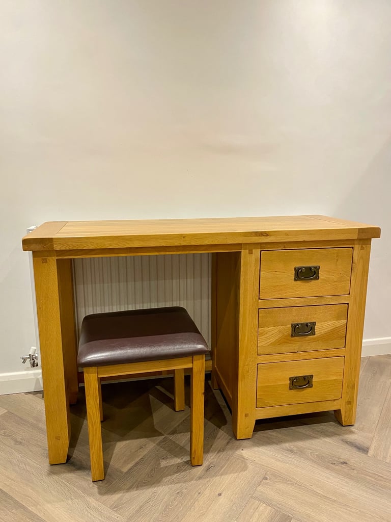 image for Oak Dressing Table
