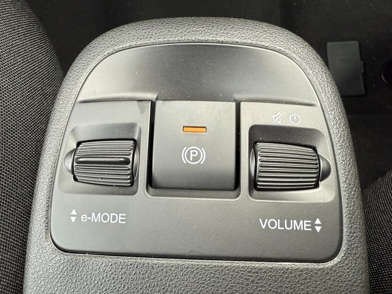 2024 Fiat 500 87kW Red 42kWh 3dr Auto Hatchback Electric Automatic