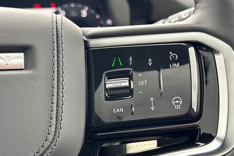 2025 Land Rover Discovery Sport 2.0 D200 Dynamic HSE 5dr SUV DIESEL Automatic