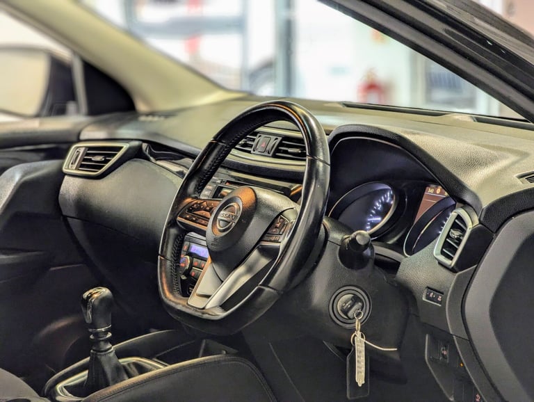 2020 Nissan Qashqai 1.3 DiG-T 160 Acenta Premium 5dr**ONE OWNER FROM NEW**