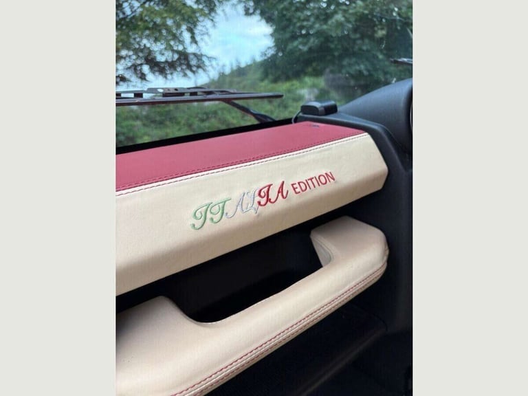 2015 Land Rover Defender XS Hard Top TDCi [2.2] PANEL VAN DIESEL Manual