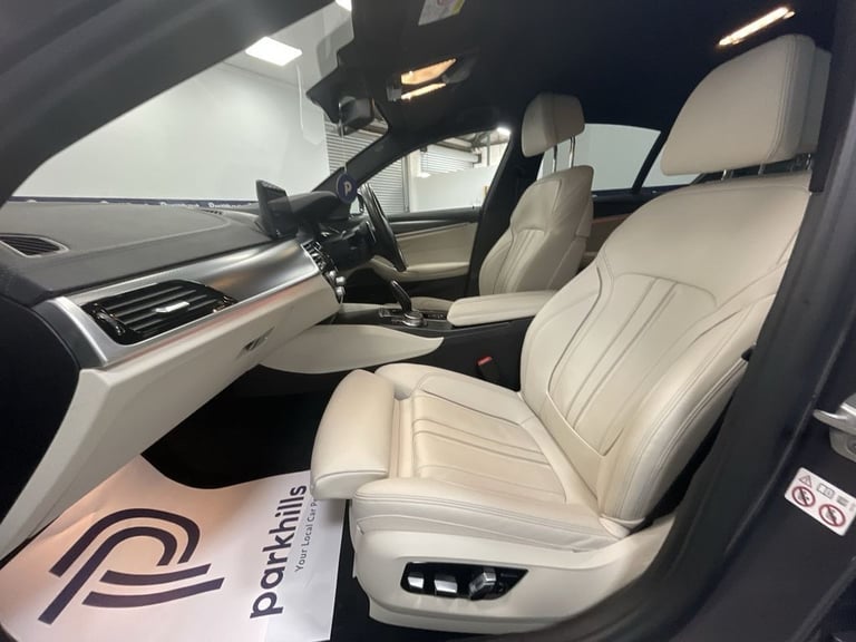 2020 BMW 5 Series 4.4 M550i V8 Saloon 4dr Petrol Steptronic xDrive Euro 6 (s/s) (530 ps) - AA Sal...