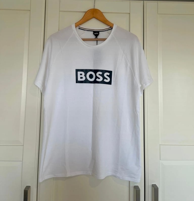 image for Hugo Boss tshirt large Regular fit Authentic 