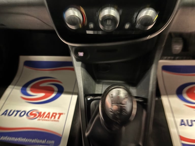 2015 Renault Clio 1.2 16V Dynamique MediaNav 5dr HATCHBACK Petrol Manual