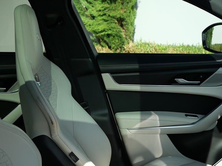 2022 Jaguar F-Pace 2.0 D200 MHEV R-Dynamic HSE SUV 5dr Diesel Auto AWD Euro 6 (s/s) (204 ps) SUV ...