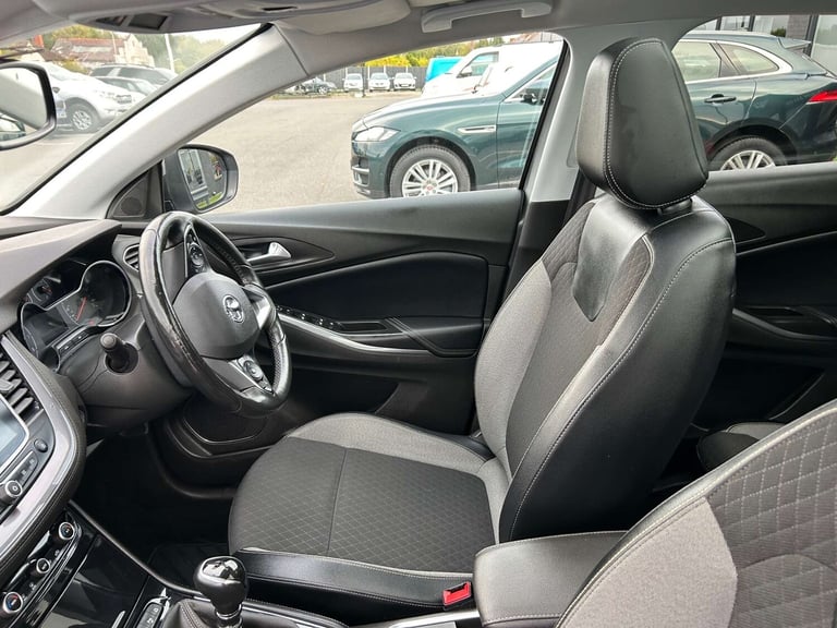 2018 Vauxhall Grandland X 1.2 Grandland X Sport Nav T S/S 5dr SUV Petrol Manual