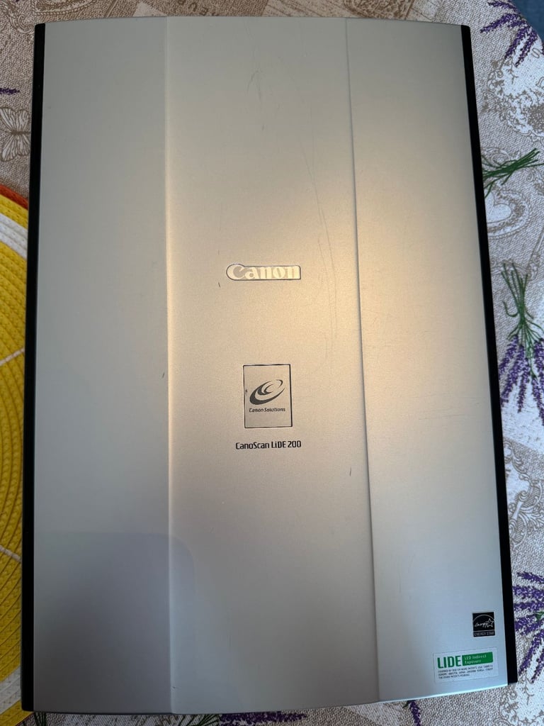 image for Canon CanoScan LiDE 200.