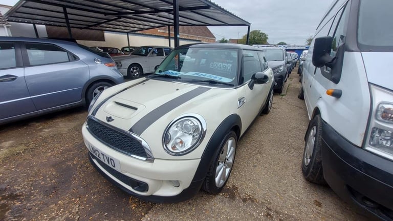 MINI HATCH 2.0 Cooper SD Hatch 2012