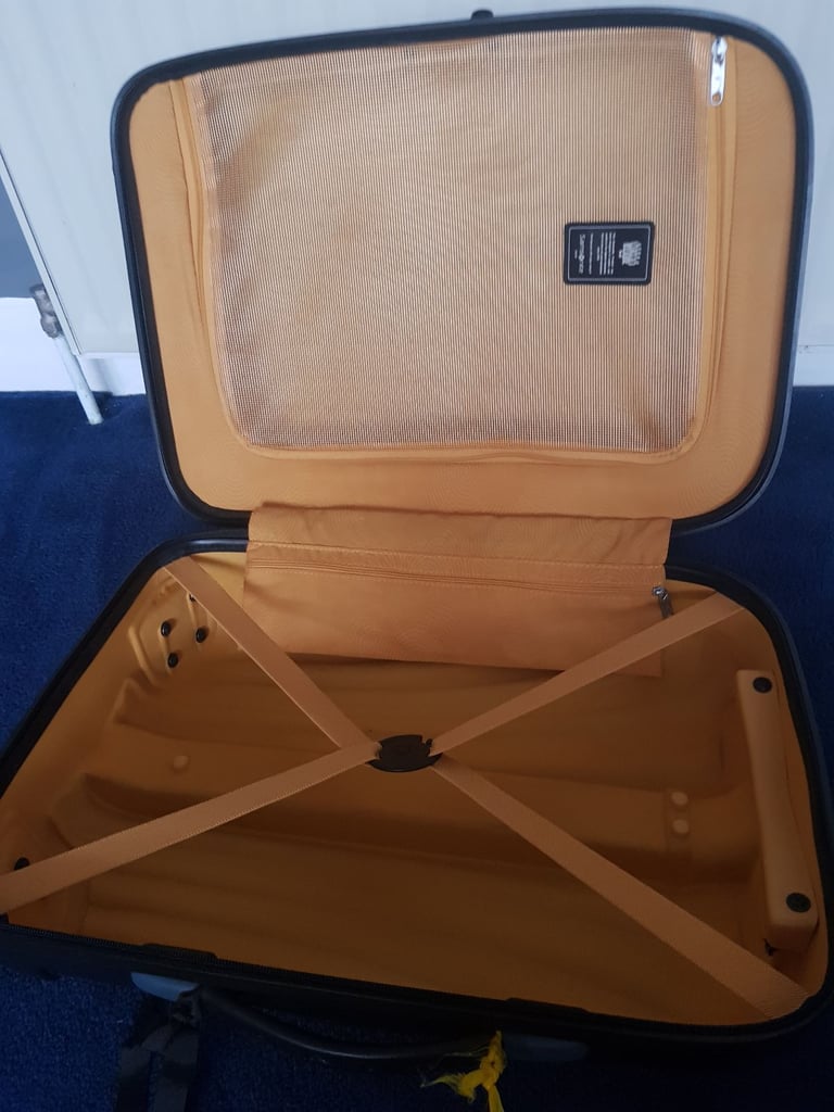 Samsonite Aluminium Extendable 4 Wheel Suitcase