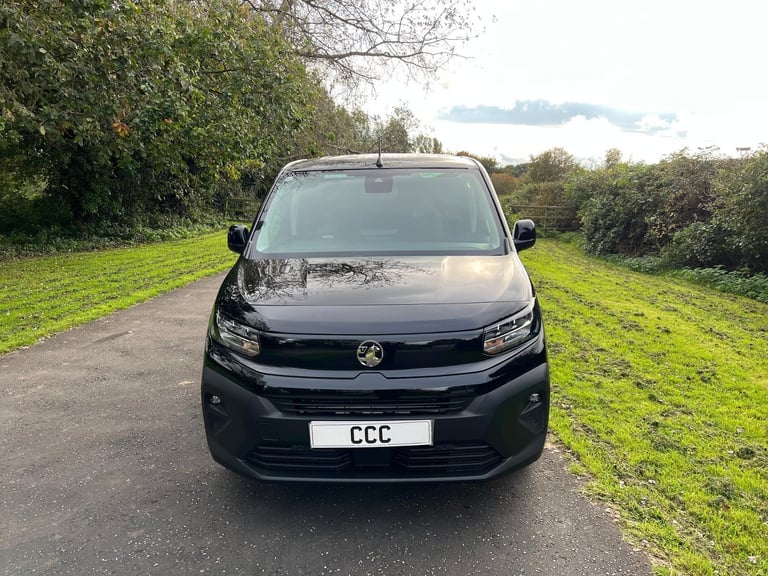 July 2025 Vauxhall Combo 1.5 Turbo D 2300 Pro XLWB Automatic