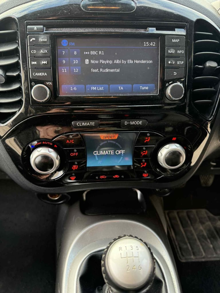 Nissan, JUKE, Hatchback, 2013, Manual, 1461 (cc), 5 doors