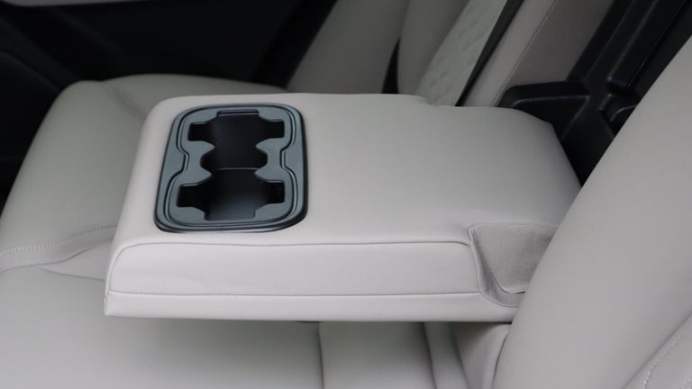  Volvo XC60 T6 AWD PHEV Plus Dark (360 Camera, Harman/Kardon, Adaptive Cruise) Petrol/Electric Hy...