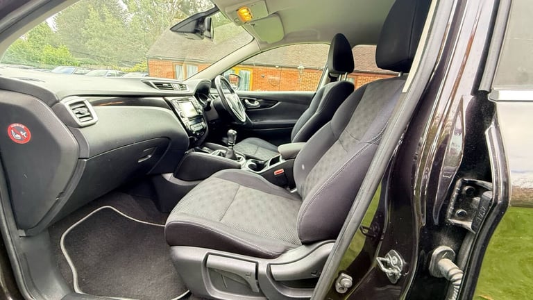 2016 Nissan Qashqai 1.5 dCi N-Connecta 5dr HATCHBACK Diesel Manual