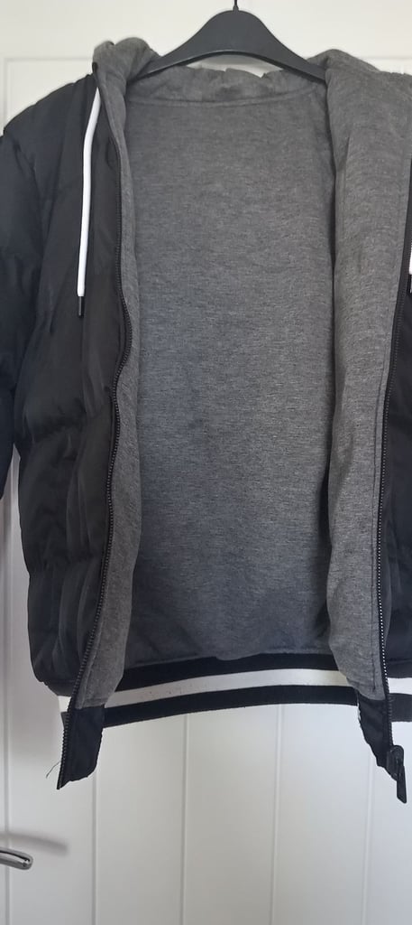 Men's Hooded/Padded Jacket ((Medium) 