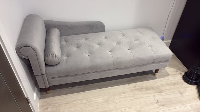 Velvet Chaise Lounge Bedroom Chair Sofa with Left Armrest and Lumbar Pillow