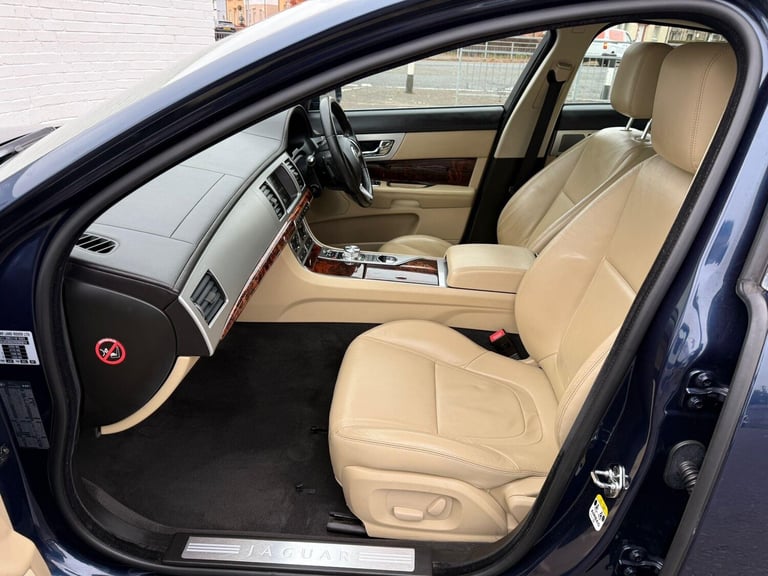 2013 Jaguar XF 2.2d Luxury Auto Euro 5 (s/s) 4dr SALOON Diesel Automatic
