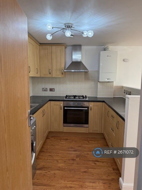 1 bedroom flat in Maidstone Road, Kent, ME4 (1 bed) (#2671072)