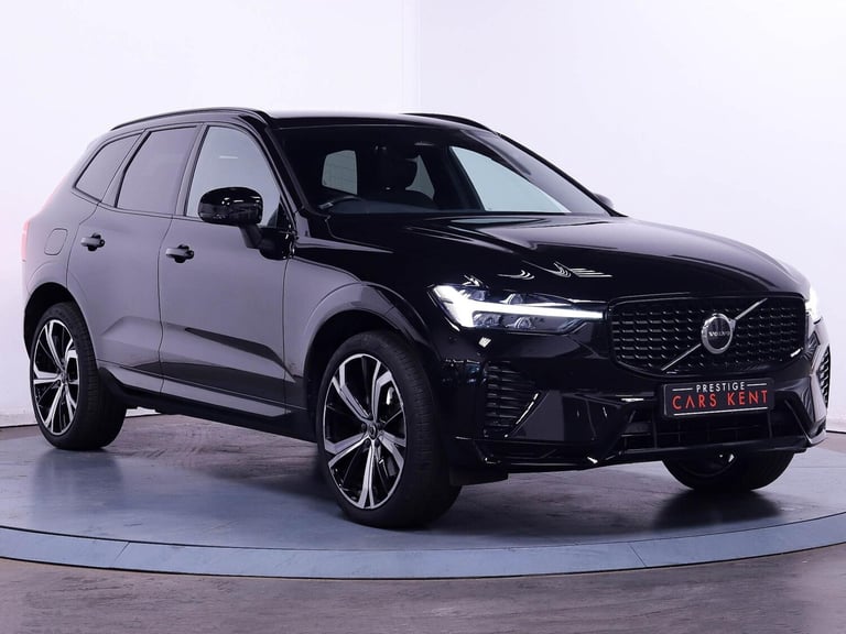 2021 Volvo XC60 Plus Dark B4 (197 hp) ESTATE Diesel/Electric Hybrid Automatic