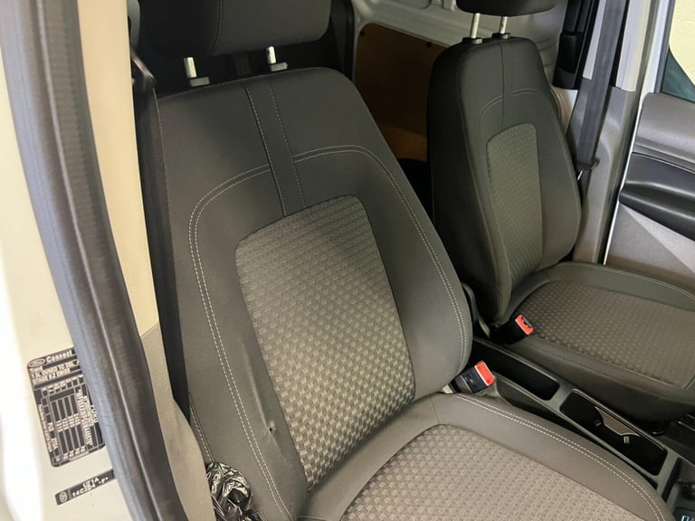 2021 Ford Transit Connect 1.5 230 EcoBlue Trend Crew Van L2 Euro 6 (s/s) 6dr Combi Van Diesel Manual