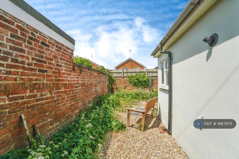3 bedroom house in Keynsham Street, Cheltenham, GL52 (3 bed) (#1887975)