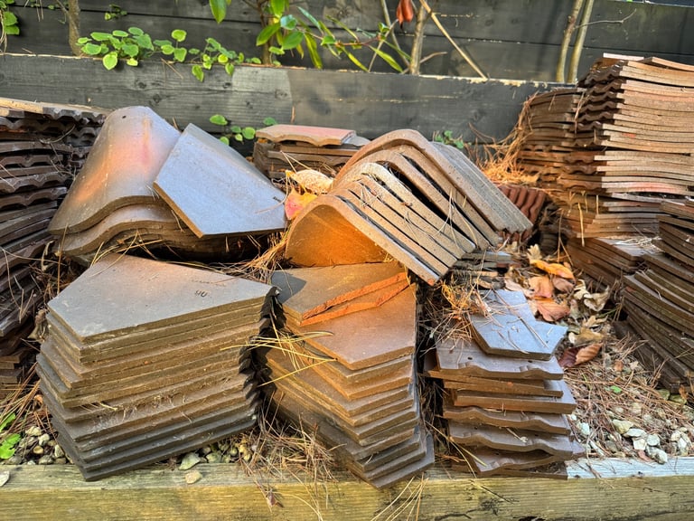 Unused Dreadnought Clay Roof Tiles – Approx. 400 Tiles Incl. Ridges & Hips