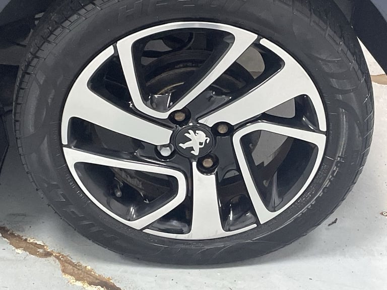 2018 Peugeot 108 1.2 PureTech Collection Hatchback 5dr Petrol Manual Euro 6 (82 ps) - AA INS Hatc...