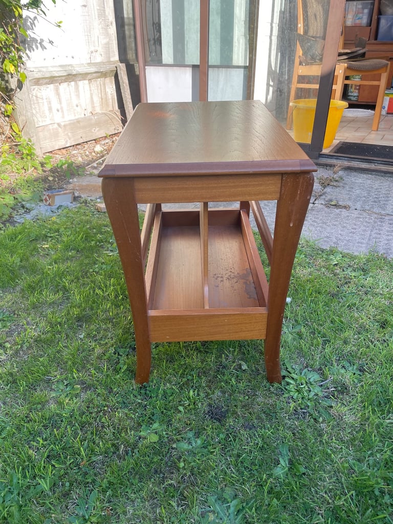 Solid Oak Coffee Table - Excellent Condition