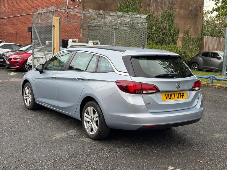 2017 Vauxhall Astra 1.6 CDTi ecoFLEX Design Sports Tourer 5dr Diesel Manual