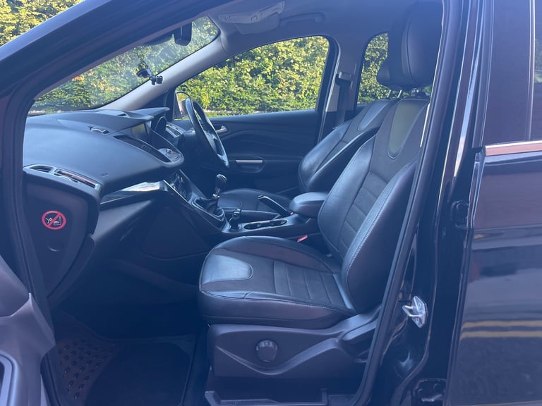 Ford, KUGA, Hatchback, 2016, Manual, 1997 (cc), 5 doors