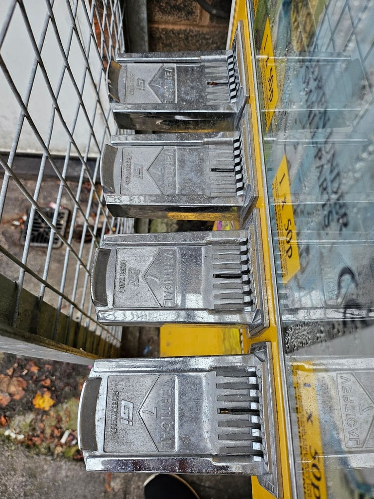 Childrens games machines