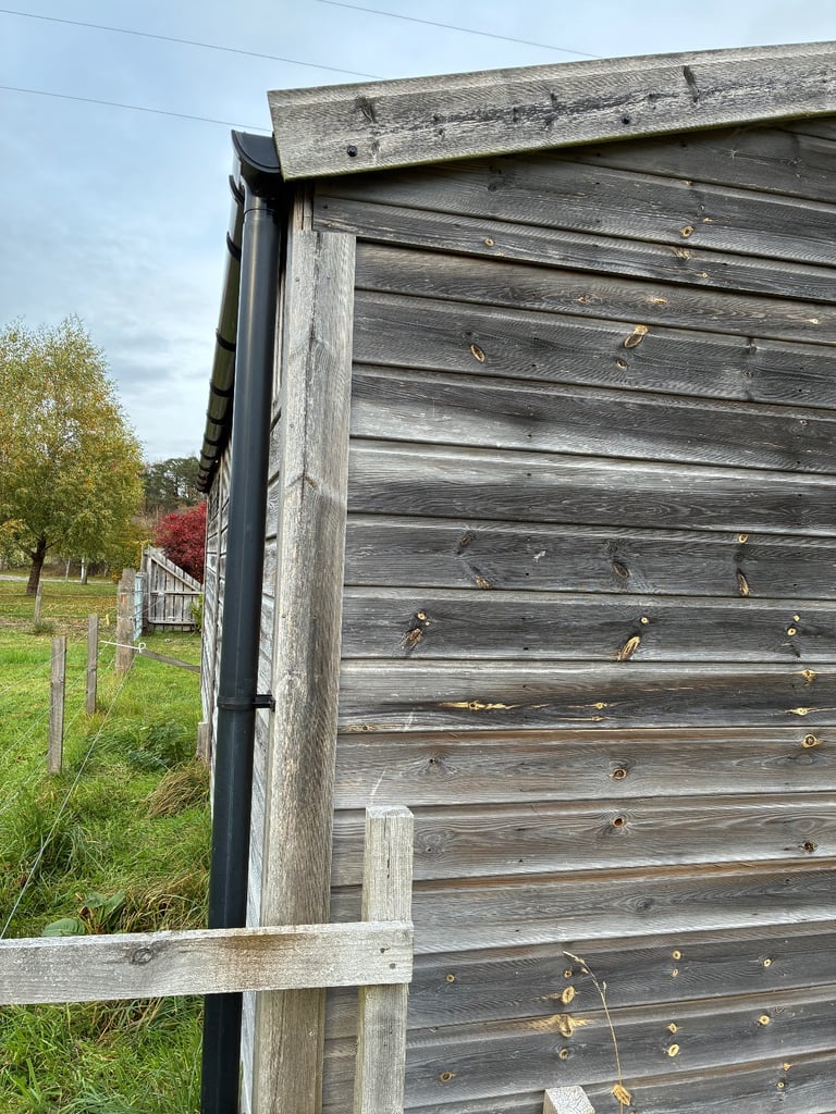 Mobile field shelter/stable 